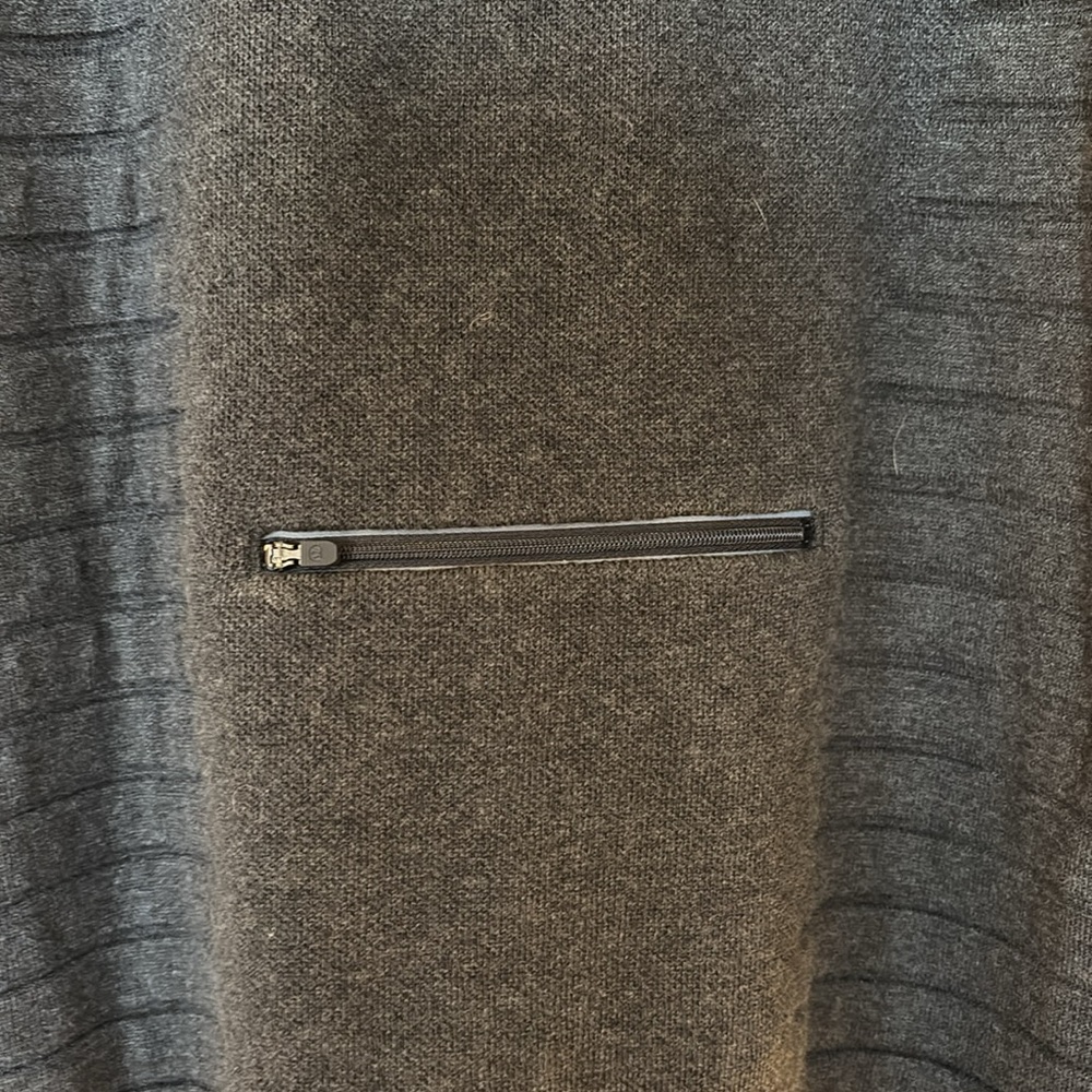 Lululemon lighting bolt 1/2 zip Sweater NWT - Picture 7 of 7